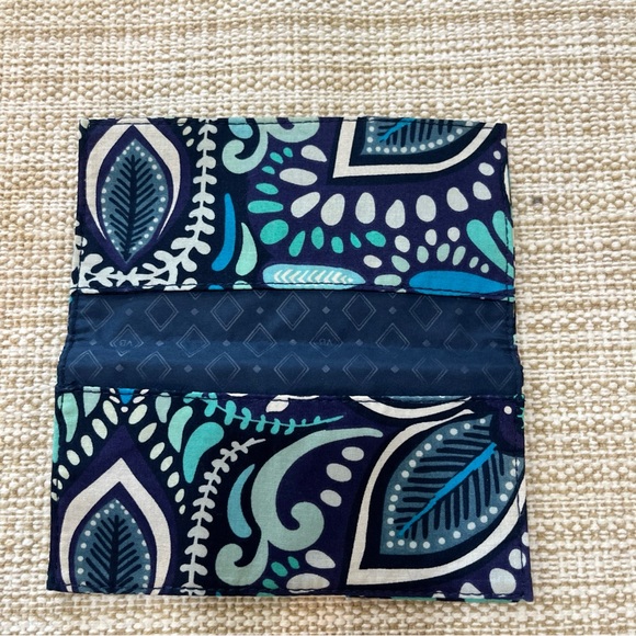Vera‎ Bradley Teal and Navy Floral Wallet - Picture 3 of 6